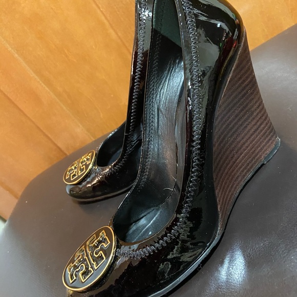 Tory Burch Shoes - Tory Burch black wedges
